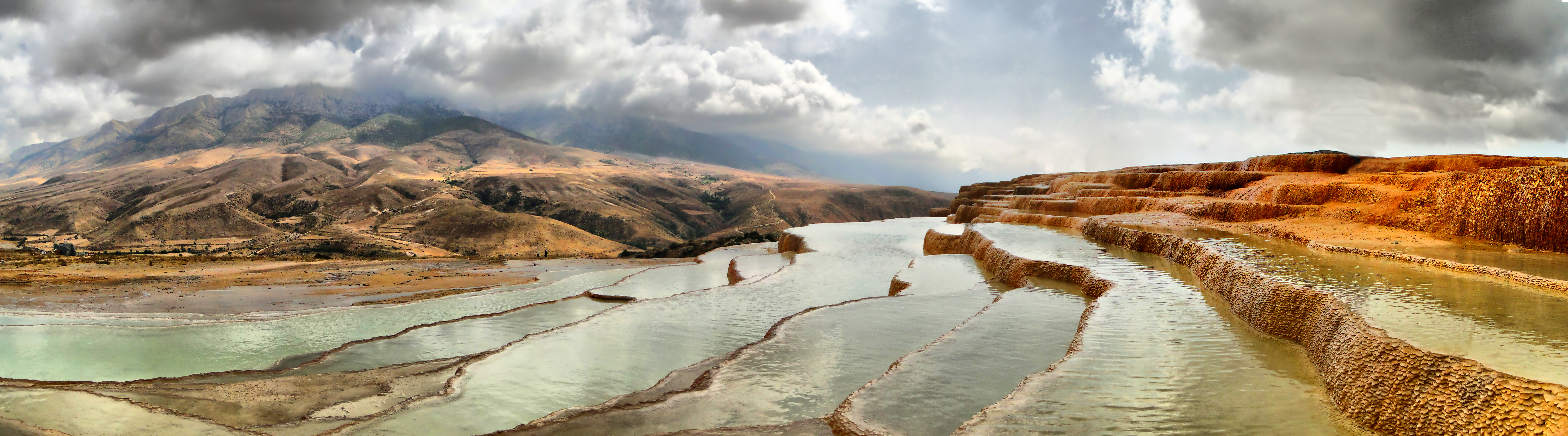 Badab e surt panorama