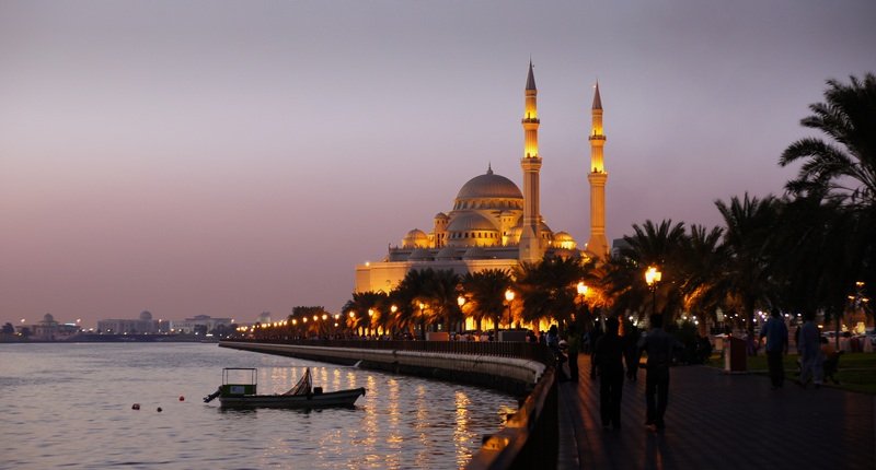 Evening view of sharjah lake and alnoor mosque by skarrufa on dreamstime.com 